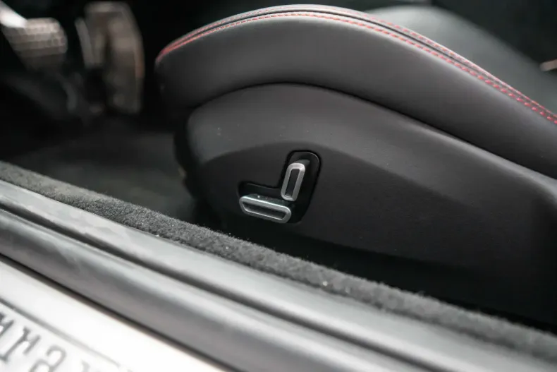 Ferrari Roma din 2022 cu 12.635 km - oferta FER136675 - foto 15