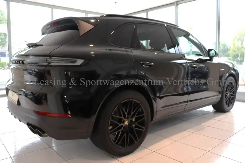 Porsche Cayenne din 2024 cu 24.445 km - oferta POR136678 - foto 8