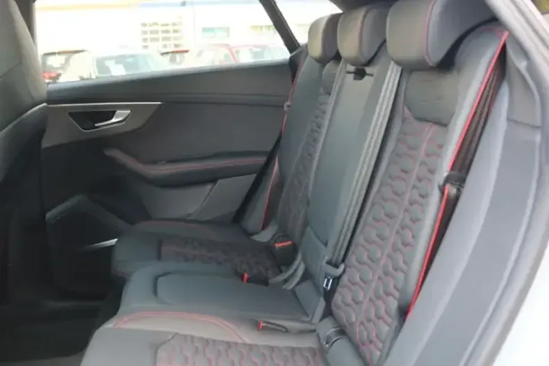 Audi RSQ8 din 2024 cu 29.900 km - oferta AUD136686 - foto 15