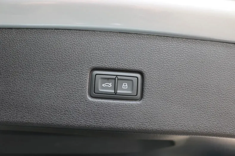 Audi RSQ8 din 2024 cu 29.900 km - oferta AUD136686 - foto 19