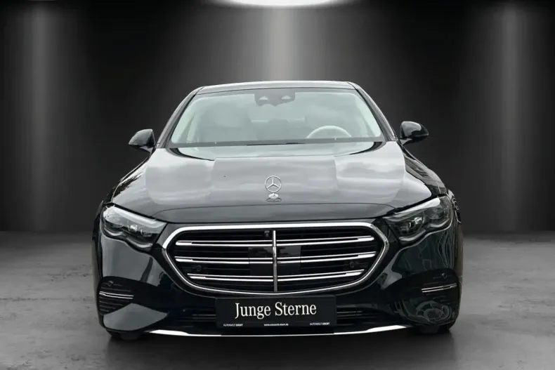 Mercedes-Benz E 220 din 2023 cu 9.986 km - oferta MER136688 - foto 6