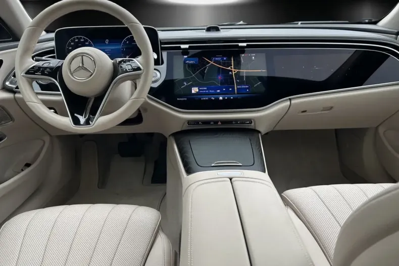 Mercedes-Benz E 220 din 2023 cu 9.986 km - oferta MER136688 - foto 10