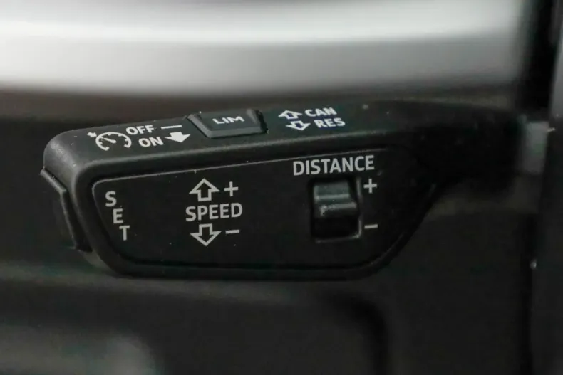 Audi Q8 din 2024 cu 28.100 km - oferta AUD136718 - foto 18