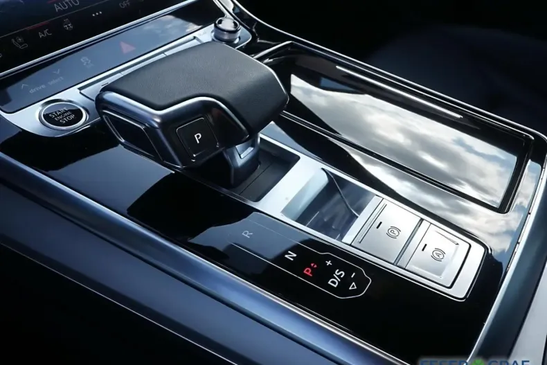 Audi Q8 din 2024 cu 20.453 km - oferta AUD136719 - foto 10