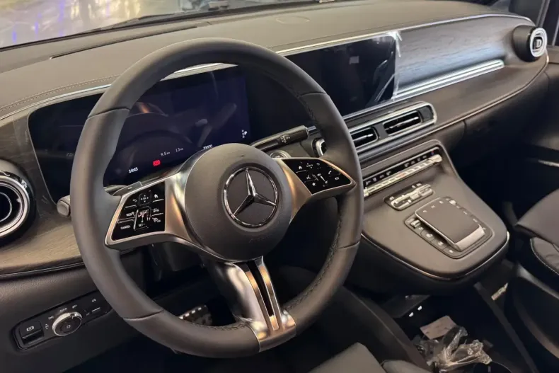 Mercedes-Benz V 300 din 2025 cu 5 km - oferta MER136727 - foto 8