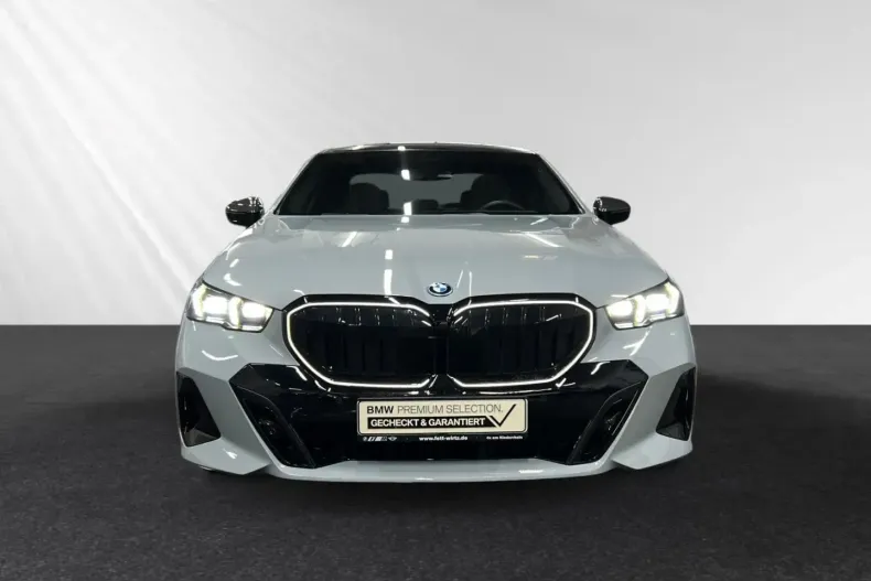 BMW 530 din 2024 cu 7.990 km - oferta BMW136730 - foto 5