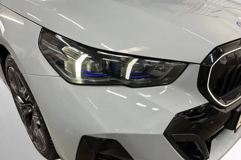 BMW 530 din 2024 cu 7.990 km - oferta BMW136730 - foto 16