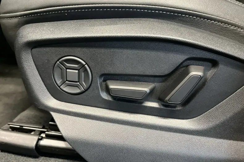 Audi Q8 din 2024 cu 26.700 km - oferta AUD136736 - foto 11