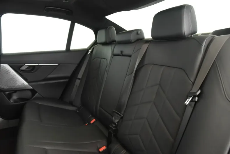 BMW 520 din 2024 cu 45.900 km - oferta BMW136738 - foto 8