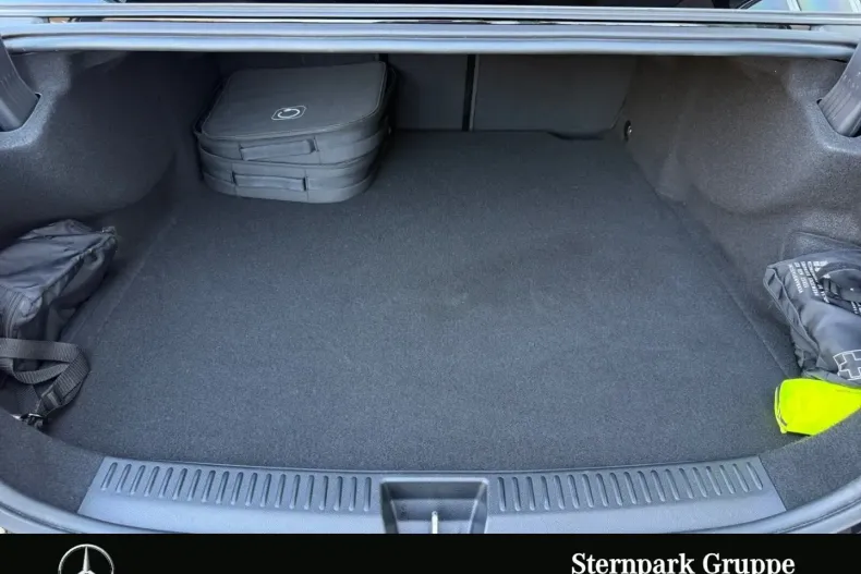 Mercedes-Benz E 300 din 2024 cu 52.300 km - oferta MER136758 - foto 20