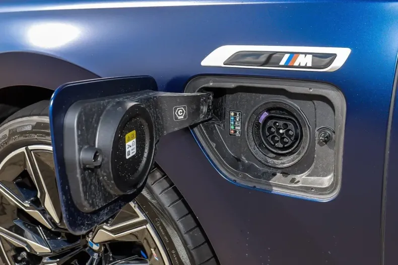 BMW M760 din 2024 cu 33.951 km - oferta BMW136759 - foto 23