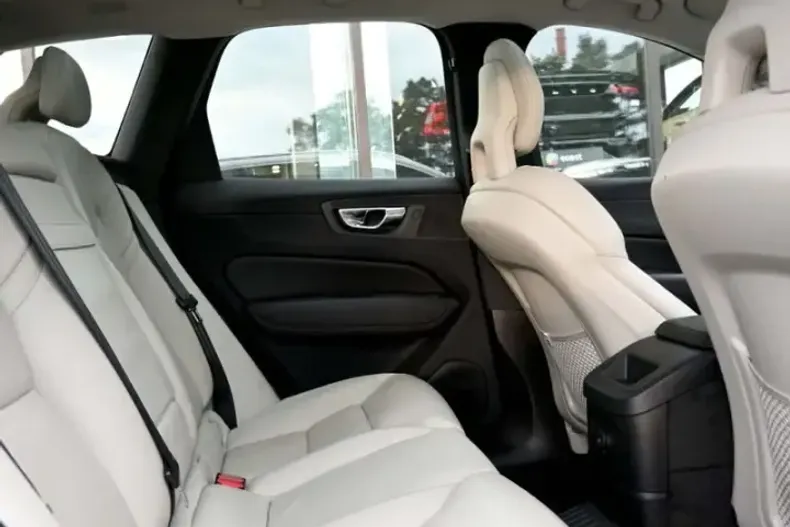 Volvo XC60 din 2022 cu 52.000 km - oferta VOL136766 - foto 12