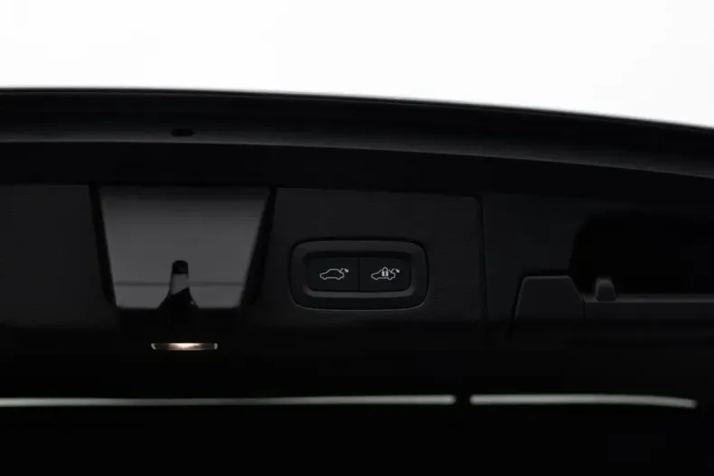 Volvo XC60 din 2023 cu 37.768 km - oferta VOL136767 - foto 9