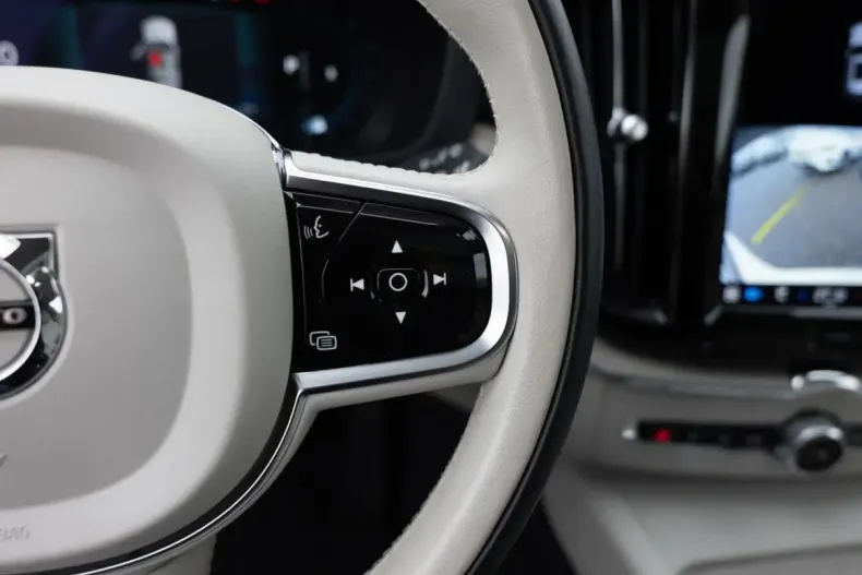 Volvo XC60 din 2023 cu 37.768 km - oferta VOL136767 - foto 19