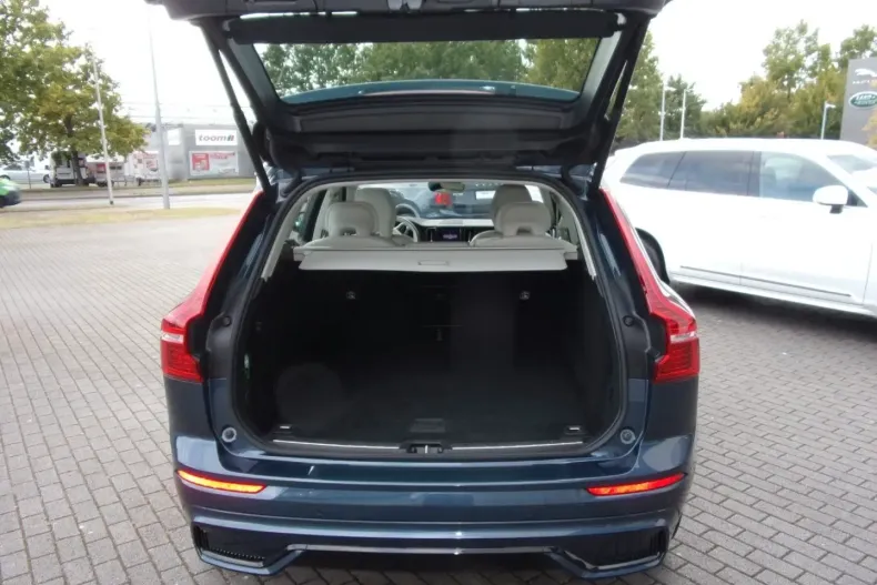 Volvo XC60 din 2023 cu 30.700 km - oferta VOL136768 - foto 7