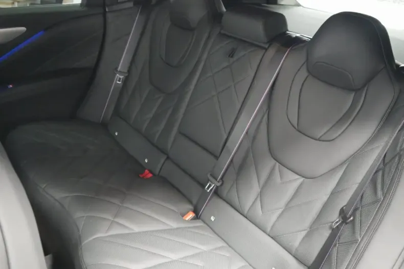 BMW XM din 2024 cu 31.067 km - oferta BMW136792 - foto 7