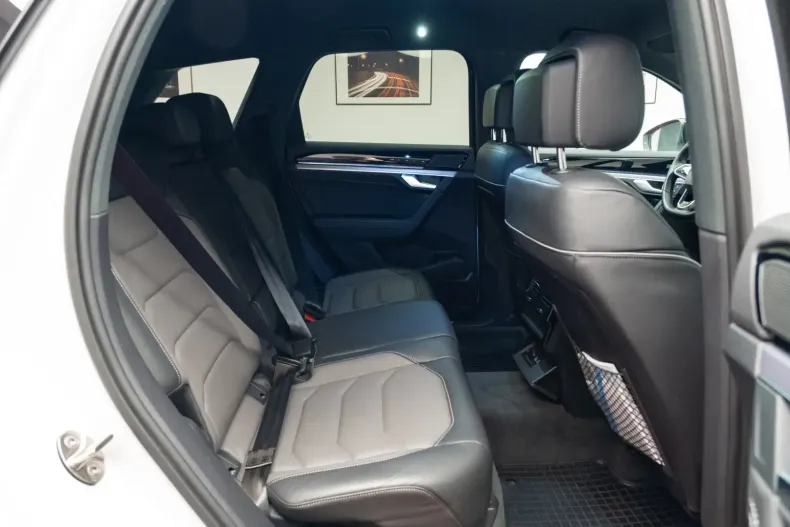 Volkswagen Touareg din 2021 cu 65.500 km - oferta VOL136796 - foto 30