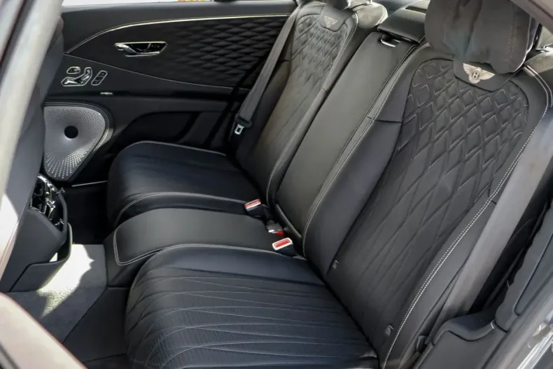 Bentley Flying Spur din 2024 cu 6.700 km - oferta BEN136797 - foto 16