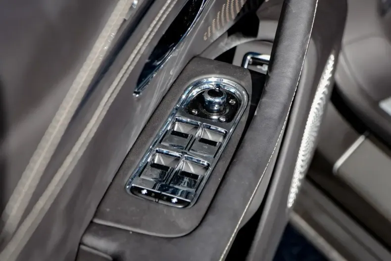 Bentley Flying Spur din 2024 cu 6.700 km - oferta BEN136797 - foto 32