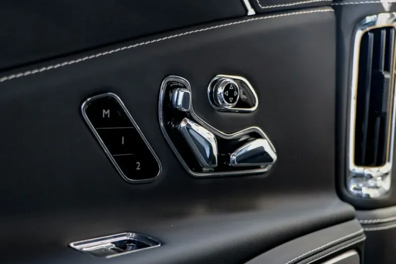 Bentley Flying Spur din 2024 cu 6.700 km - oferta BEN136797 - foto 33