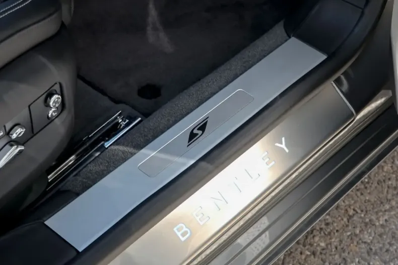 Bentley Flying Spur din 2024 cu 6.700 km - oferta BEN136797 - foto 34