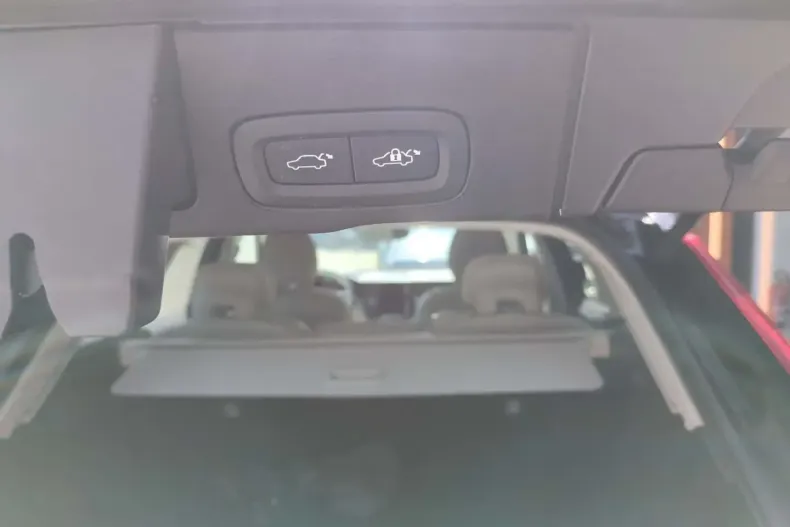 Volvo XC60 din 2023 cu 33.500 km - oferta VOL136799 - foto 7