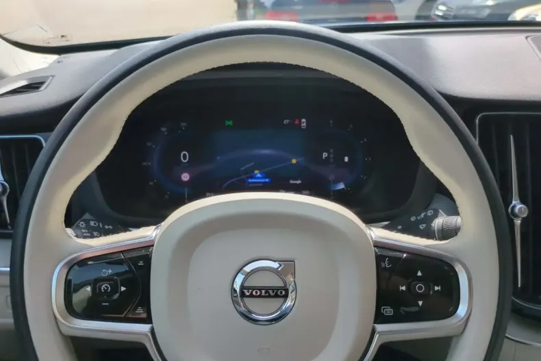 Volvo XC60 din 2023 cu 33.500 km - oferta VOL136799 - foto 19