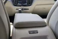 Volvo XC60 din 2023 cu 33.500 km - oferta VOL136799 - foto 21