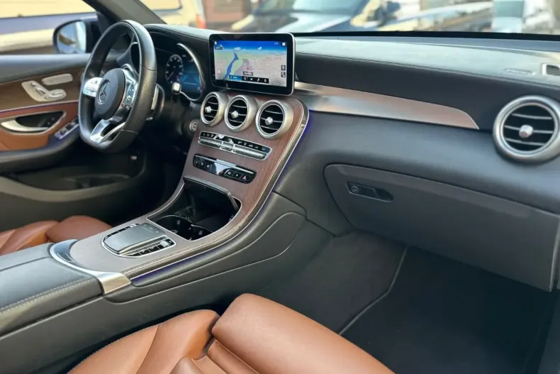 Mercedes-Benz GLC 300 din 2021 cu 60.000 km - oferta MER136809 - foto 10