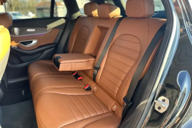 Mercedes-Benz GLC 300 din 2021 cu 60.000 km - oferta MER136809 - foto 11