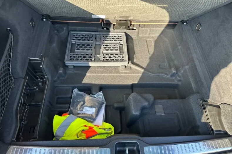 Mercedes-Benz GLC 300 din 2021 cu 60.000 km - oferta MER136809 - foto 29