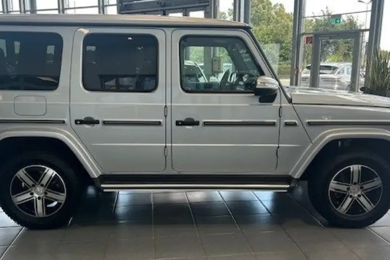 Mercedes-Benz G 450 din 2025 cu 9.600 km - oferta MER136846 - foto 4