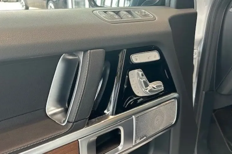 Mercedes-Benz G 450 din 2025 cu 9.600 km - oferta MER136846 - foto 9