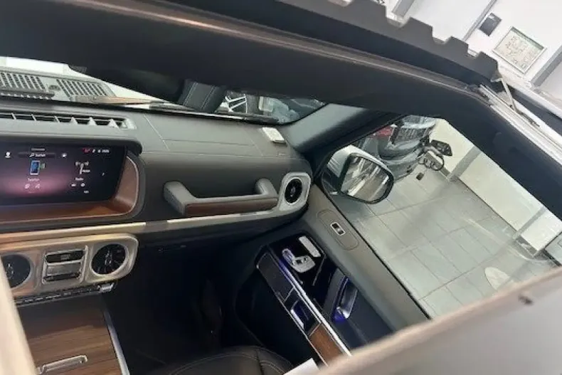 Mercedes-Benz G 450 din 2025 cu 9.600 km - oferta MER136846 - foto 16