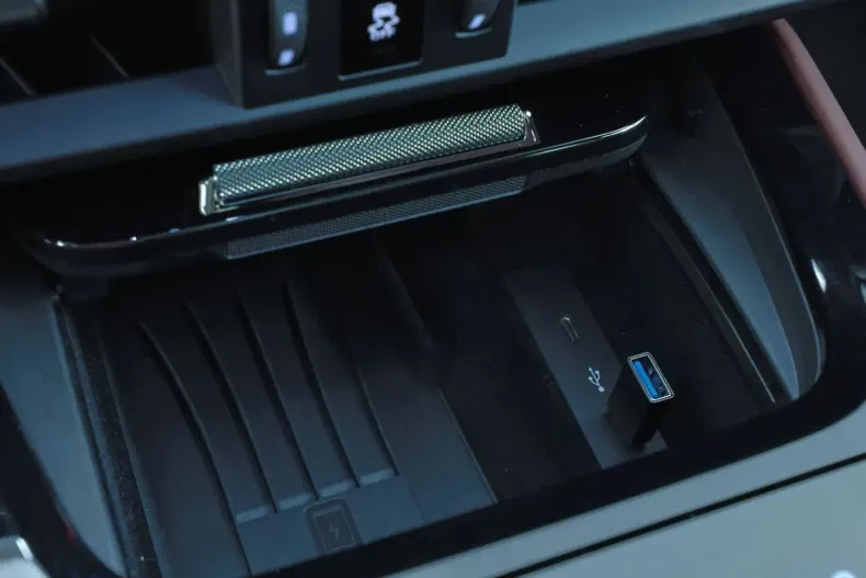 Porsche Cayenne din 2024 cu 17.200 km - oferta POR136854 - foto 19