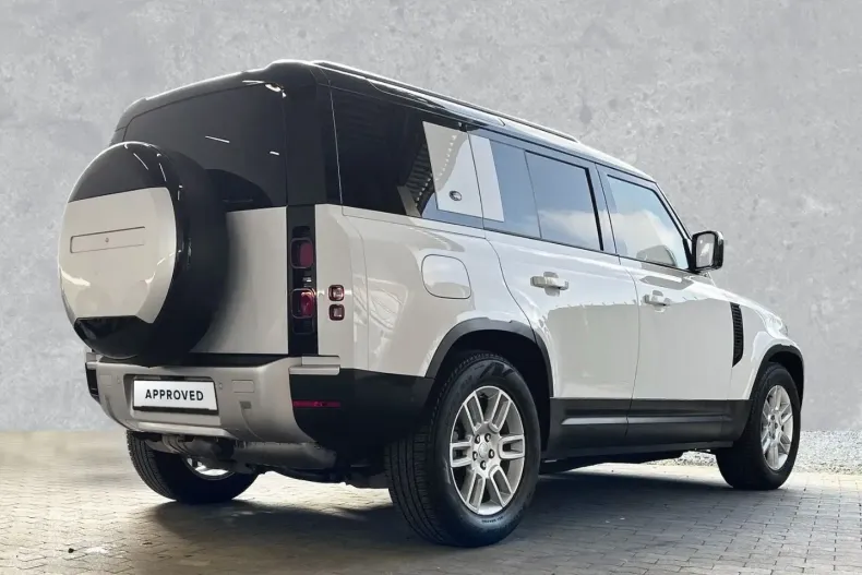 Land Rover Defender din 2024 cu 15.000 km - oferta LAN136878 - foto 3