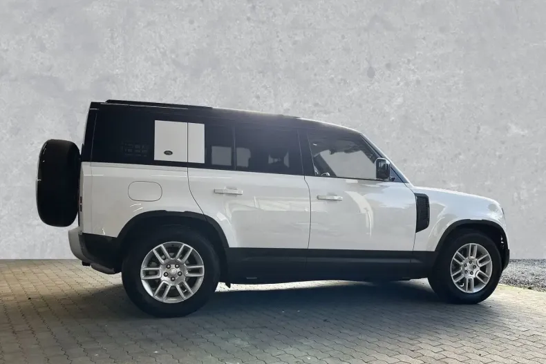 Land Rover Defender din 2024 cu 15.000 km - oferta LAN136878 - foto 4