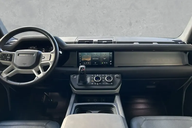 Land Rover Defender din 2024 cu 15.000 km - oferta LAN136878 - foto 6