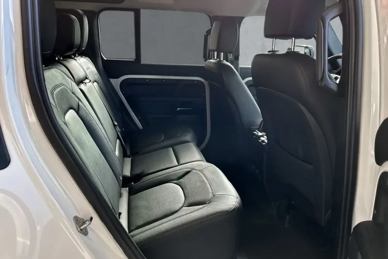 Land Rover Defender din 2024 cu 15.000 km - oferta LAN136878 - foto 7