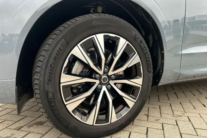 Volvo XC60 din 2022 cu 37.300 km - oferta VOL136887 - foto 9