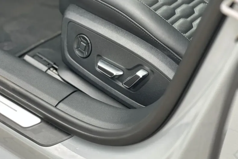 Audi RS6 din 2024 cu 16.000 km - oferta AUD136893 - foto 26