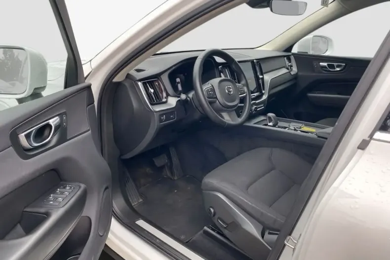 Volvo XC60 din 2022 cu 54.275 km - oferta VOL136896 - foto 6