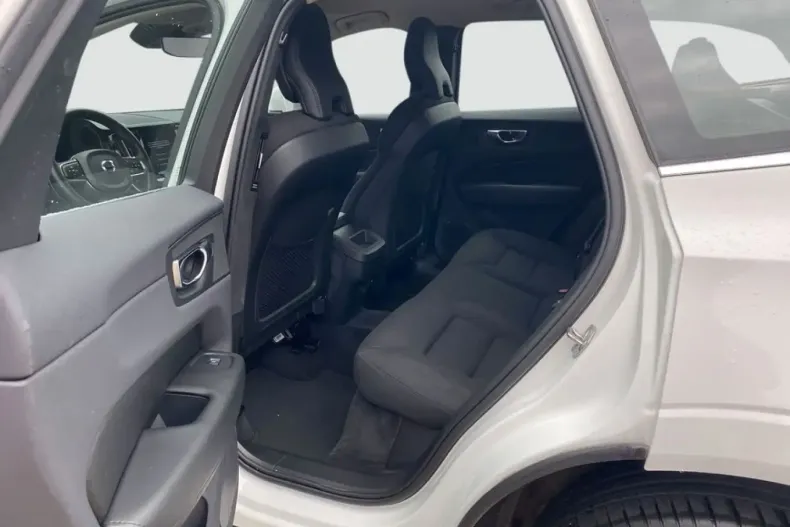 Volvo XC60 din 2022 cu 54.275 km - oferta VOL136896 - foto 7