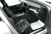 Volvo XC60 din 2021 cu 13.700 km - oferta VOL136897 - foto 10