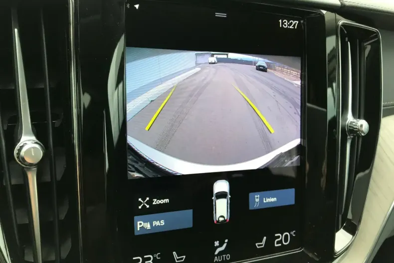 Volvo XC60 din 2021 cu 13.700 km - oferta VOL136897 - foto 16