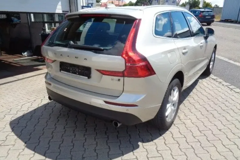 Volvo XC60 din 2021 cu 61.000 km - oferta VOL136898 - foto 3