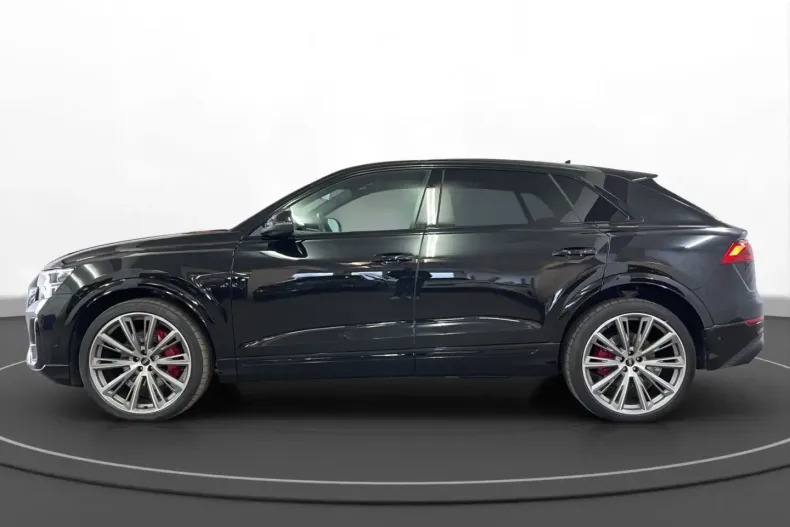 Audi Q8 din 2024 cu 24.680 km - oferta AUD136907 - foto 8