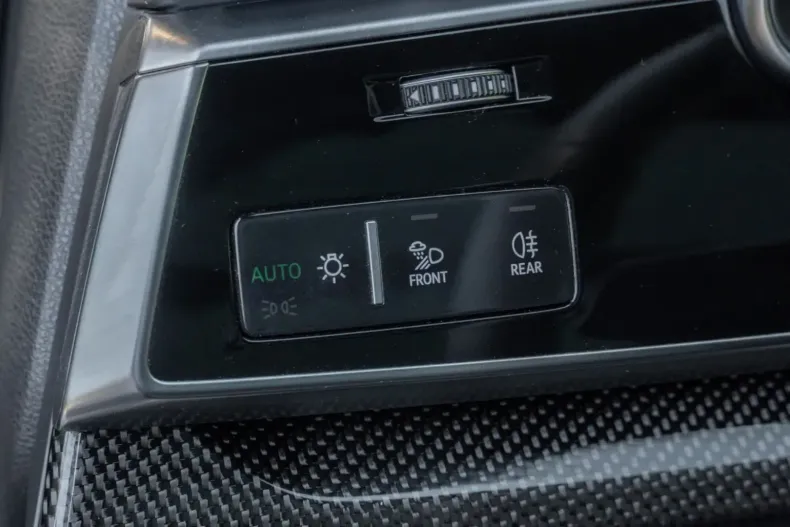 Audi Q8 din 2023 cu 54.000 km - oferta AUD136908 - foto 20