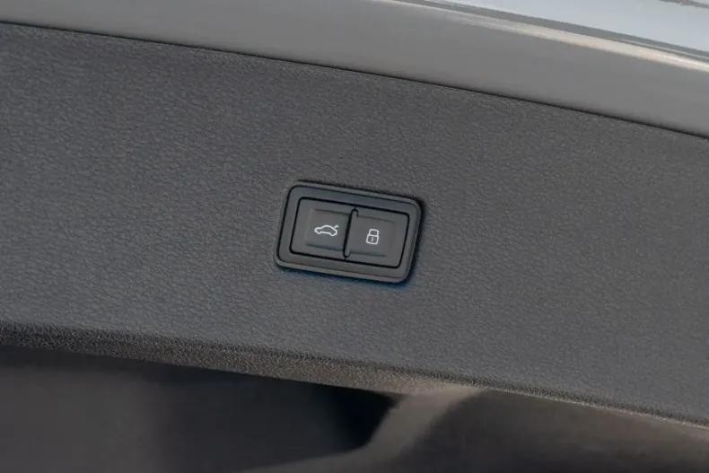 Audi Q8 din 2023 cu 54.000 km - oferta AUD136908 - foto 29