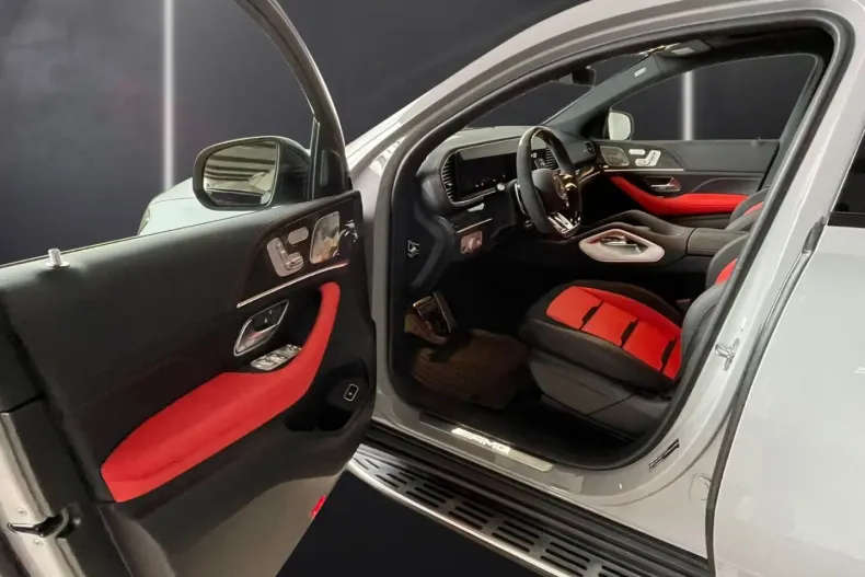 Mercedes-Benz GLE 53 AMG din 2025 cu 5.950 km - oferta MER136924 - foto 5